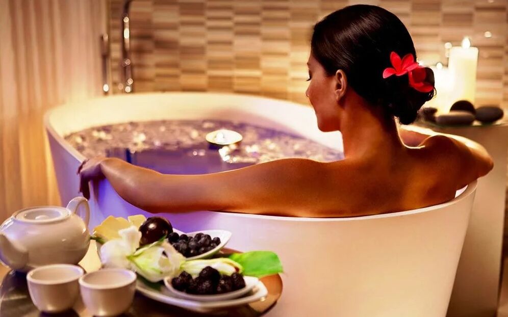 Baths with salt and herb