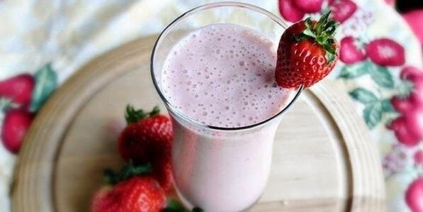 Strawberry milkshake for diet dukan